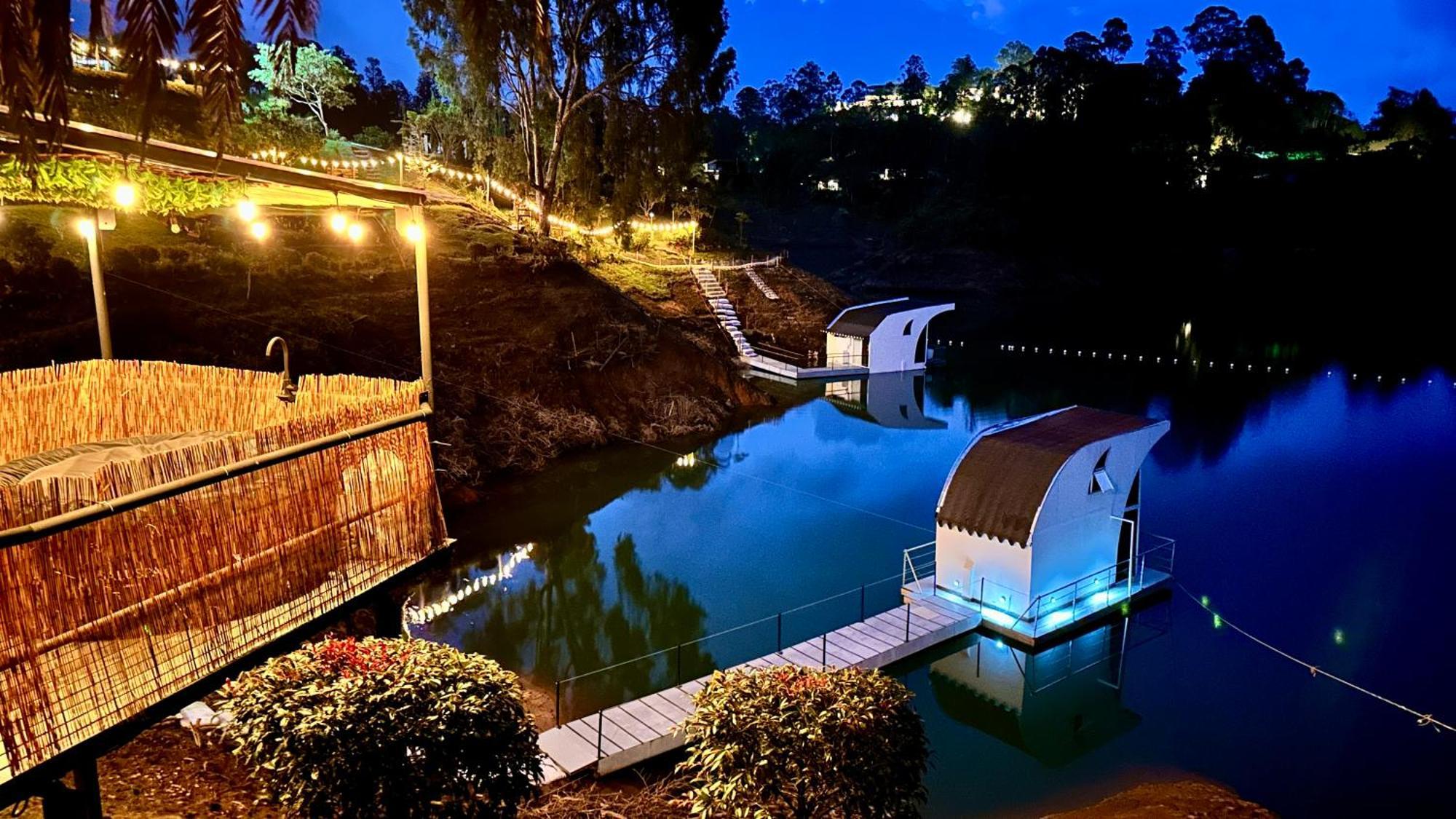 Casa Flotante La Trinidad Hotel Guatape Exterior photo